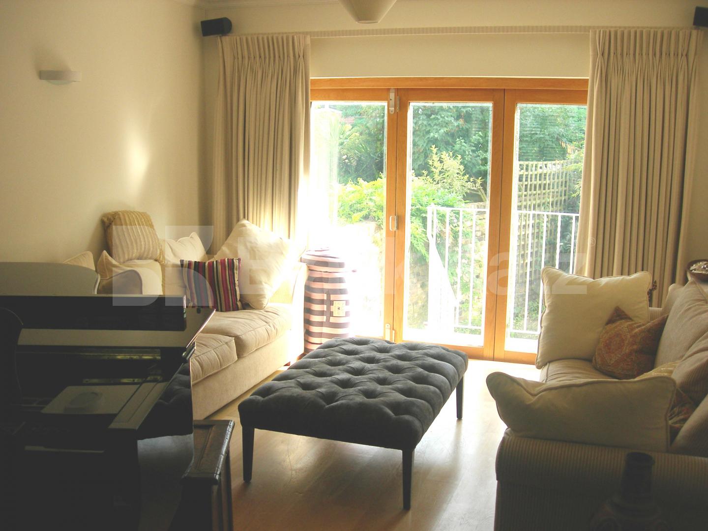 			4 Bedroom, 1 bath, 1 reception House			 Landsdowne Way, Stockwell/Vauxhall